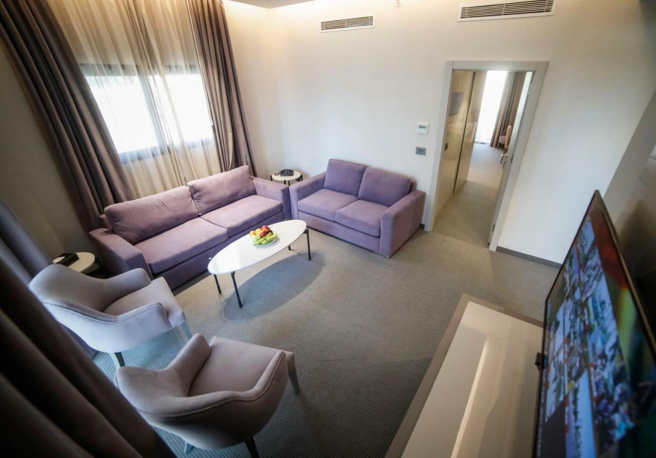 Rawsheh 51 Hotell Beirut Eksteriør bilde